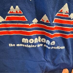 Vintage Montana ‘The mountains are non-partisan’ T shirt women’s M